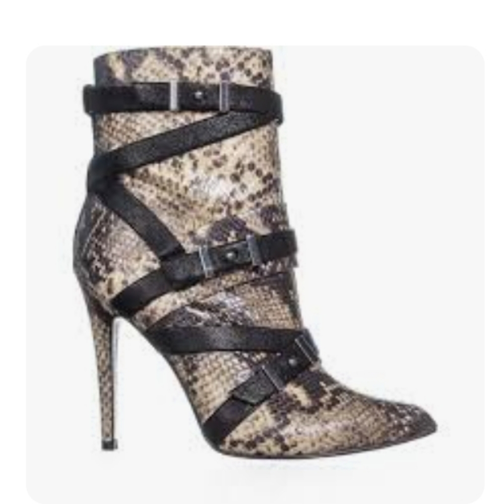 Guess Parley faux snakeskin scrappy heeled boots SZ 7